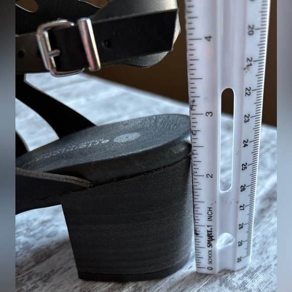 NEW w/Box Eric Michael Toscana Leather Cutout Sandals Euro 41 US Size 9.5-10 - Picture 9 of 9